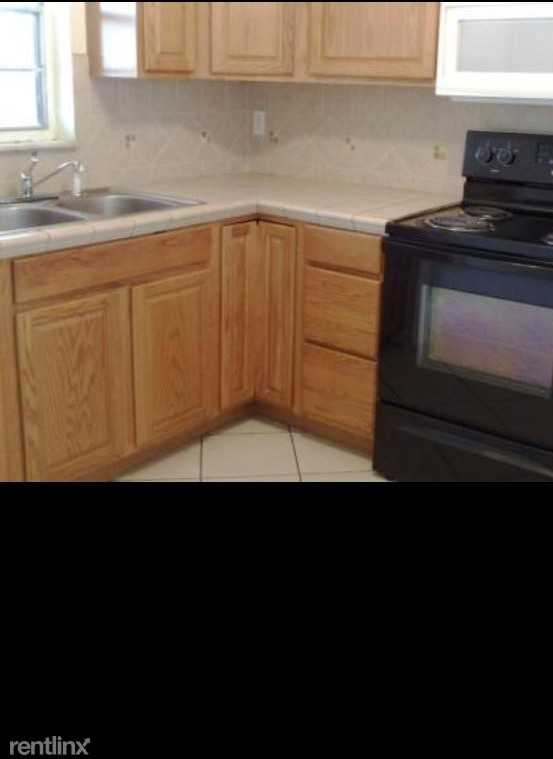 12416 Peconic Ct - Photo 3 of 7