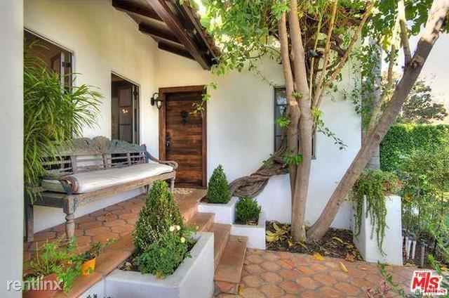 441 N Flores St - Photo 2 of 30