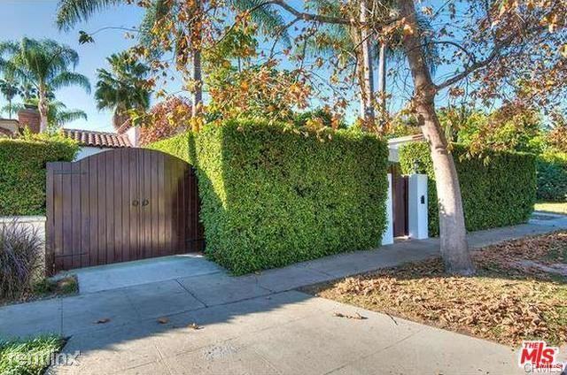 441 N Flores St - Photo 3 of 30