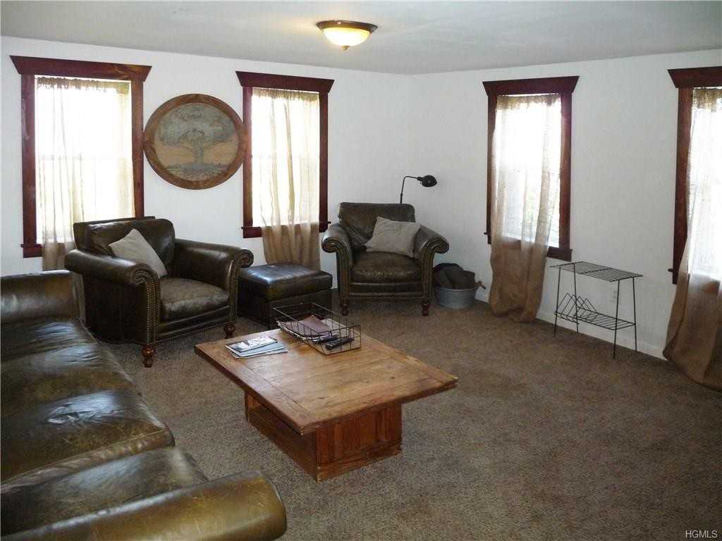 340 Lower Rd - Photo 2 of 12