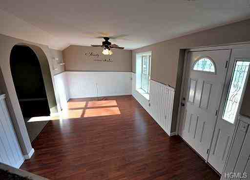 897 Burlingham Rd - Photo 2 of 26