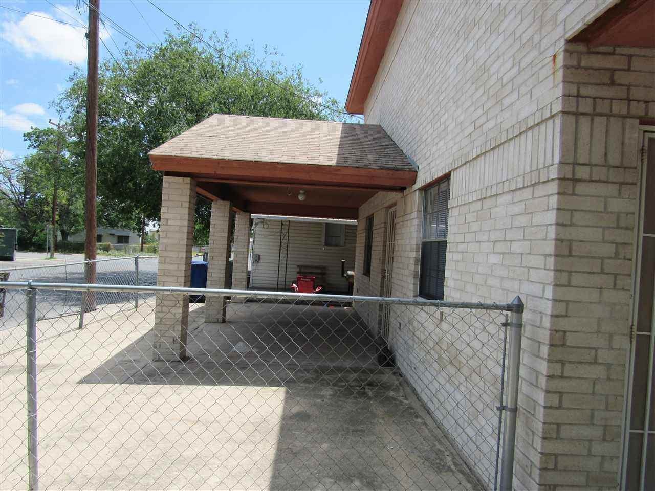 1818 Juarez Ave - Photo 2 of 12