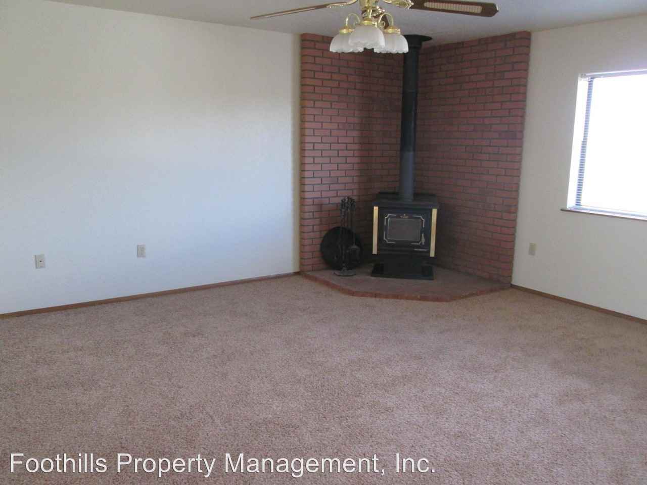 5630 N Kramer Dr - Photo 3 of 24