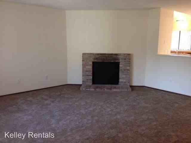 319 Heron Ct - Photo 2 of 14