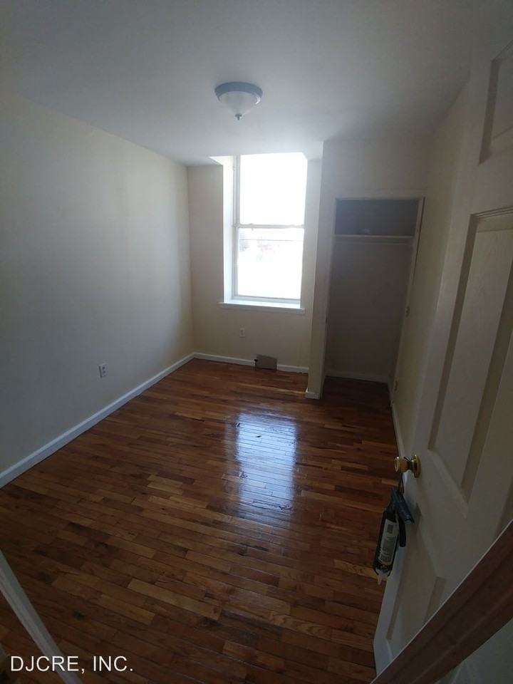 1723 W. Tioga Street - Photo 3 of 7