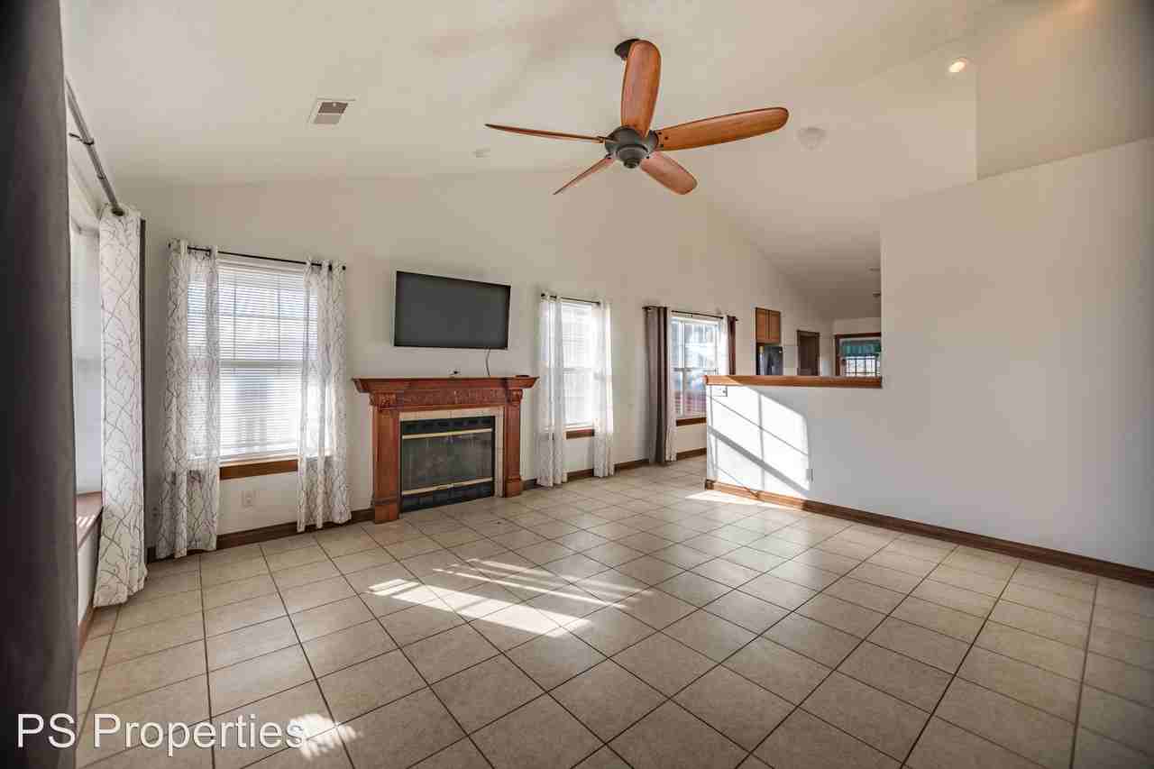 46 Epoch Dr - Photo 3 of 30