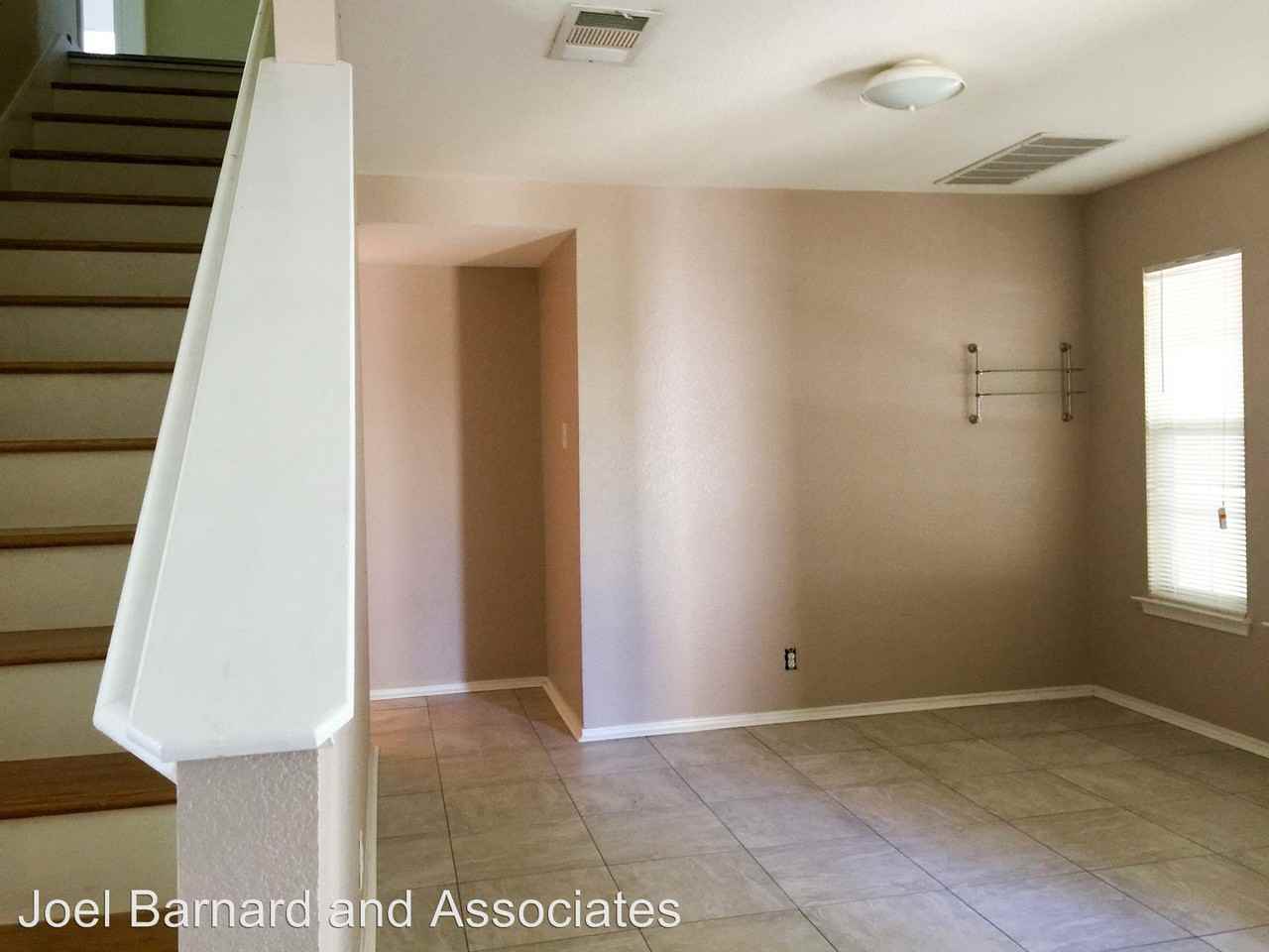 110 Cypress Ct - Photo 3 of 21