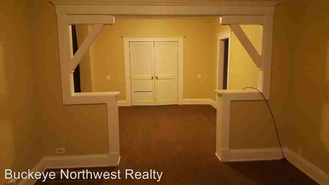 1109 Hamilton St - Photo 2 of 6