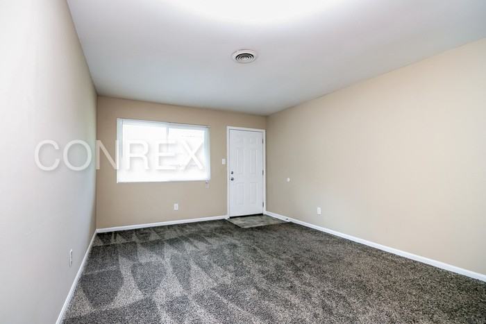 3316 Karian Dr - Photo 2 of 8