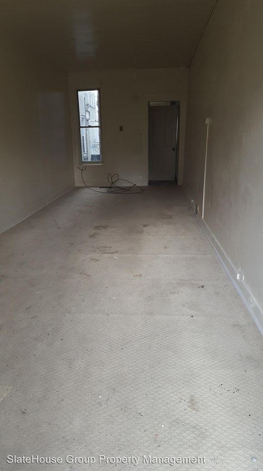 348 Pearl St - Photo 2 of 13