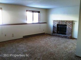 1517 28th Ave S - Photo 2 of 4