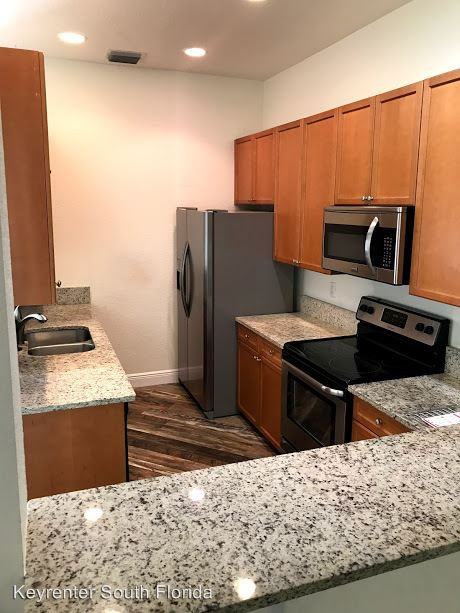 2507 NW 4th Ct - Photo 2 of 13