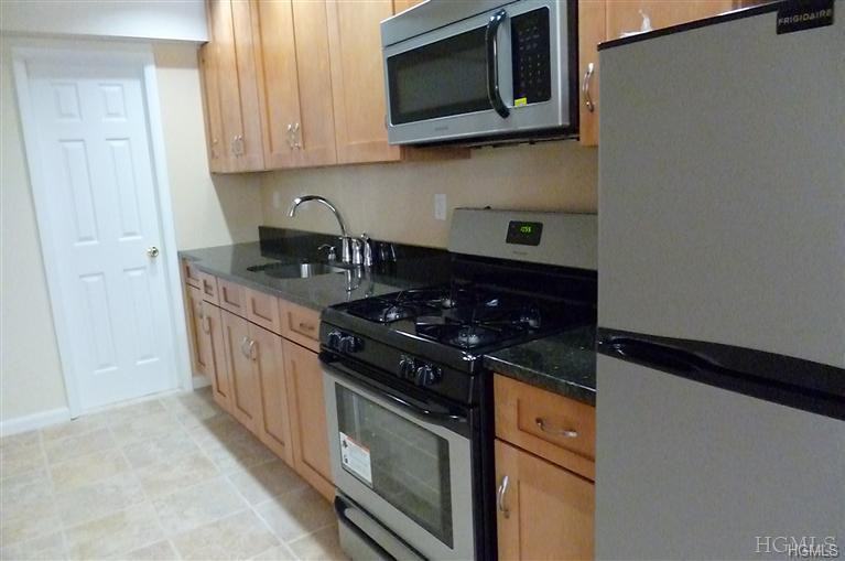 20 Vale Ln - Photo 2 of 13