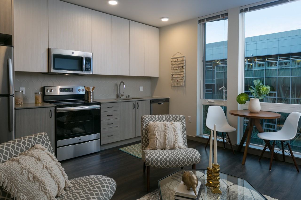 Fox & Finch - Photo 2 of 12