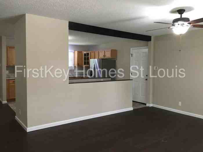 3 Oak Point Ct - Photo 3 of 21