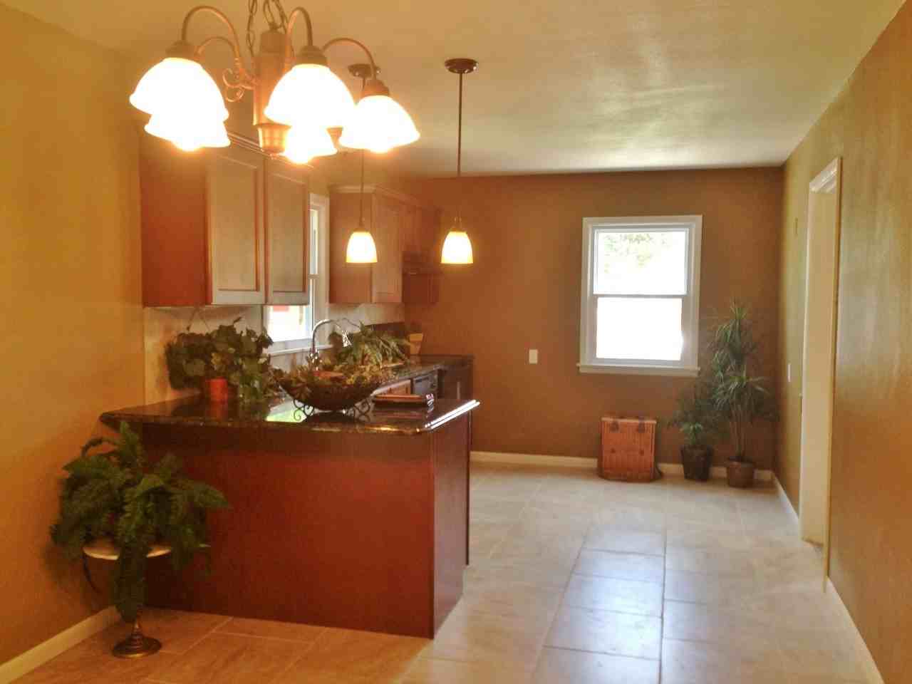 8744 Wornall Rd - Photo 3 of 6