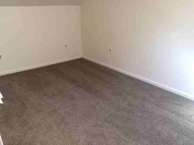 3 Bluffs Dr - Photo 3 of 4