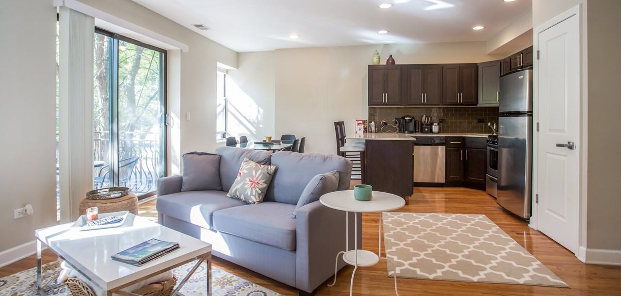 4759 North Maplewood Avenue - Photo 3 of 9