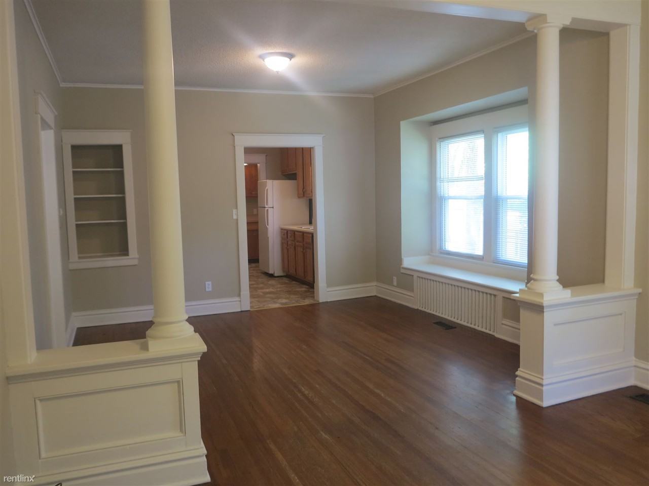 1813 S Northern Blvd - Photo 2 of 15