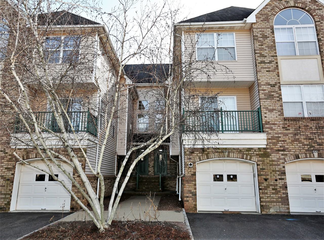 1125 Rhoads Dr - Photo 2 of 26