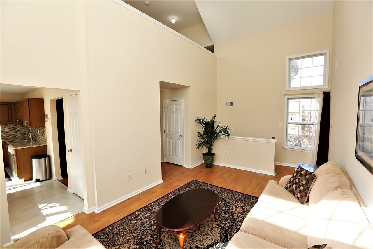 1125 Rhoads Dr - Photo 3 of 26