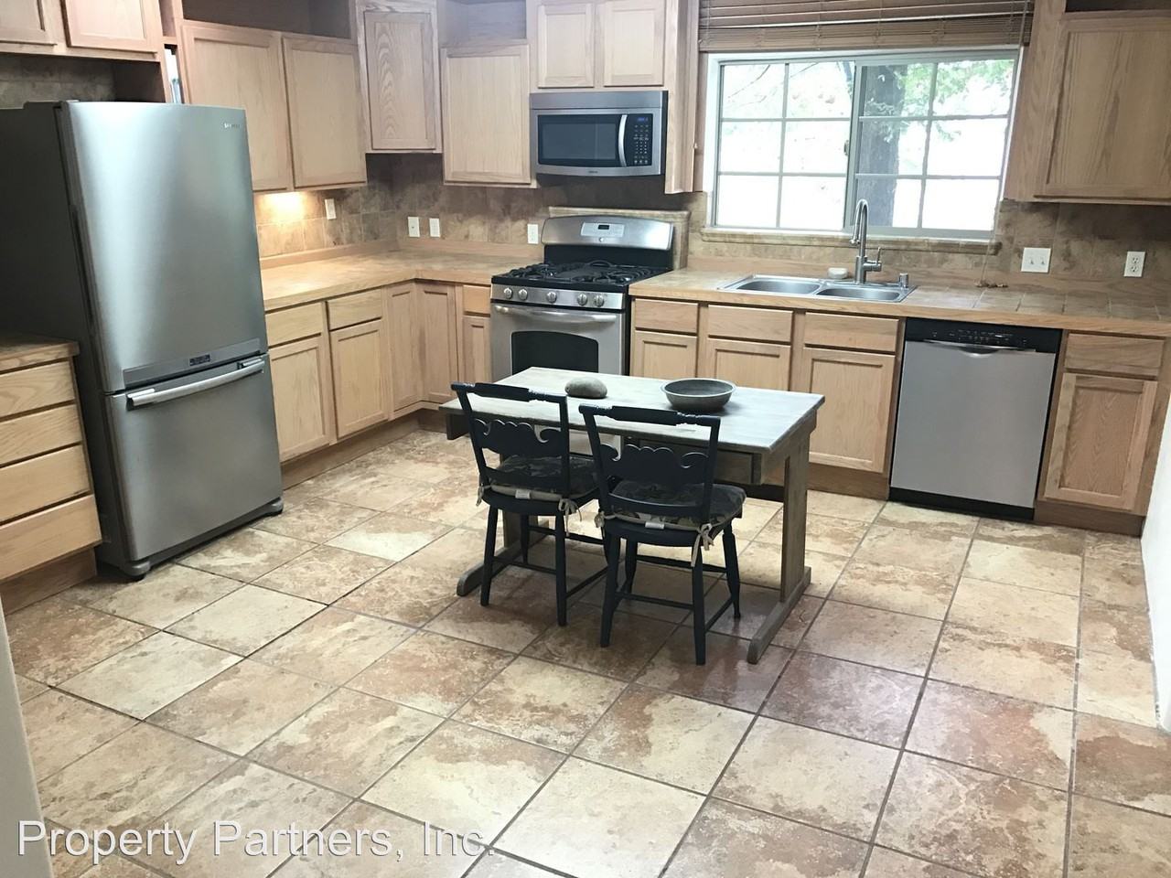 10123 Edith Blvd NE - Photo 2 of 28