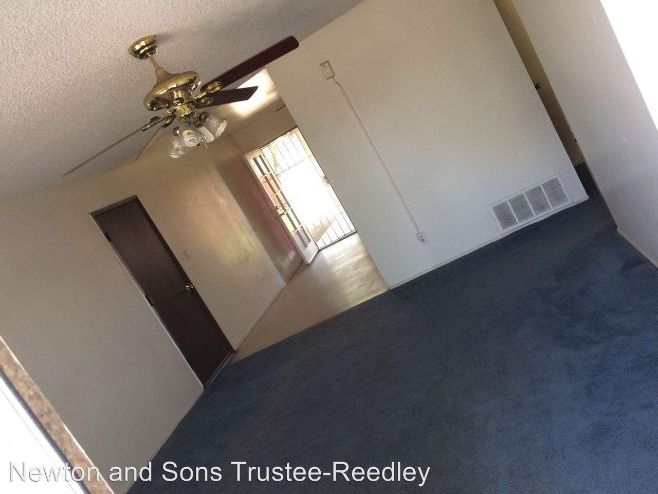 401 Independencia Ave - Photo 2 of 11