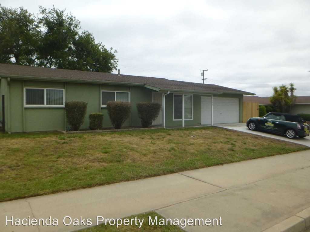 288 Jullien Dr - Photo 2 of 13