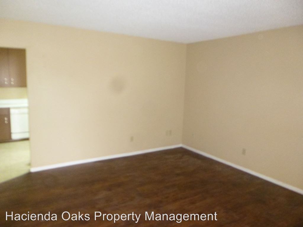 288 Jullien Dr - Photo 3 of 13