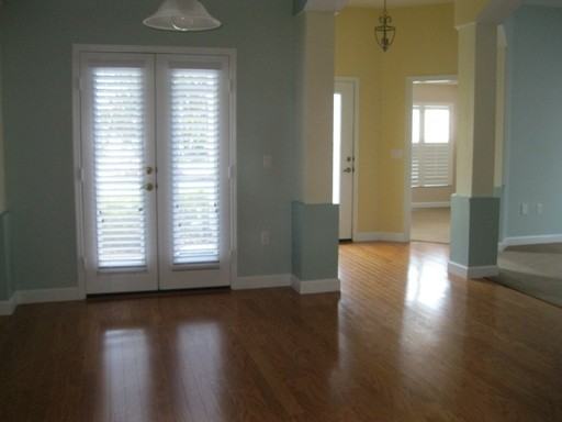 1212 Stone Harbour Rd - Photo 3 of 9