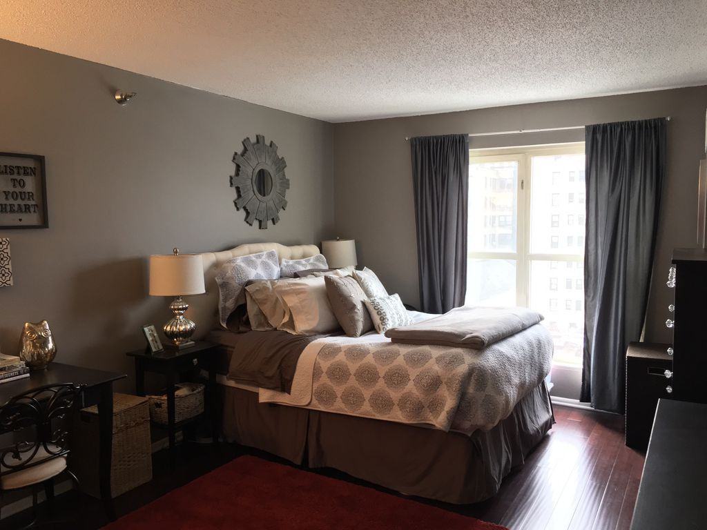 1212 North LaSalle Drive #509