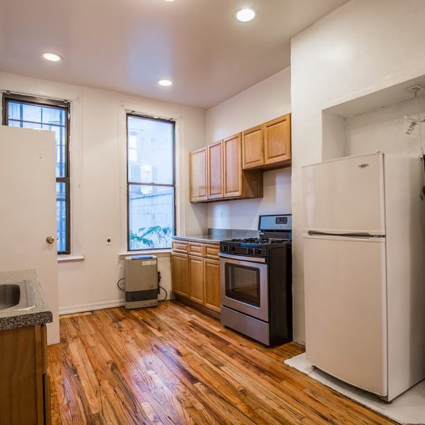 113 Graham Avenue #34RY