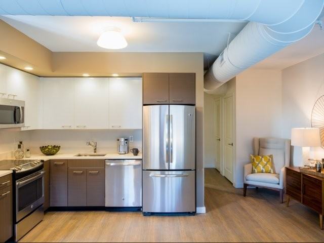 The View at Liberty Center - Photo 3 of 50