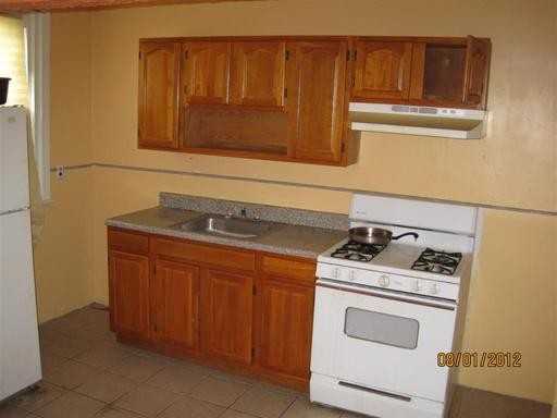 5349 W Columbia Ave - Photo 3 of 4