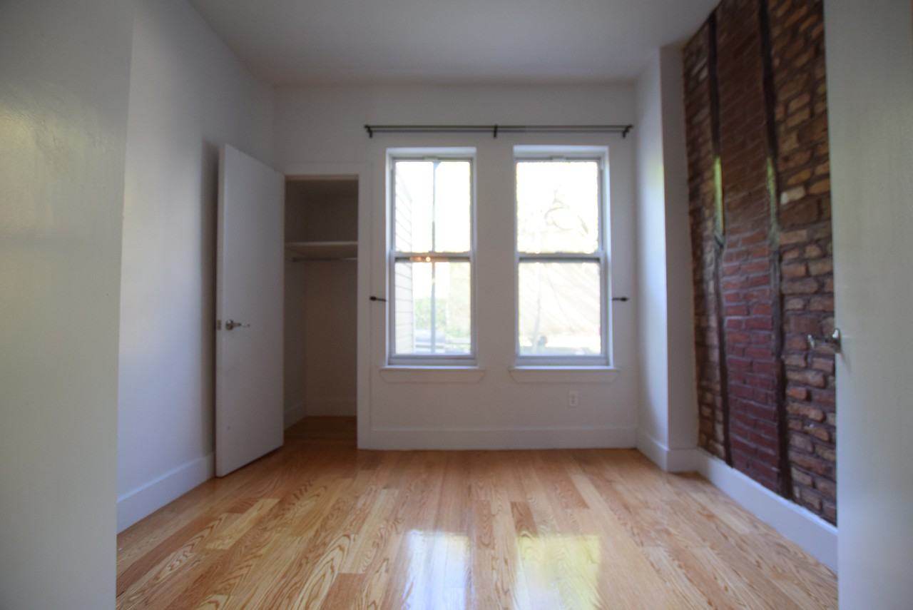 31 Montrose Avenue #mt