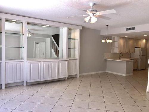 1937 Tigris Dr - Photo 3 of 5