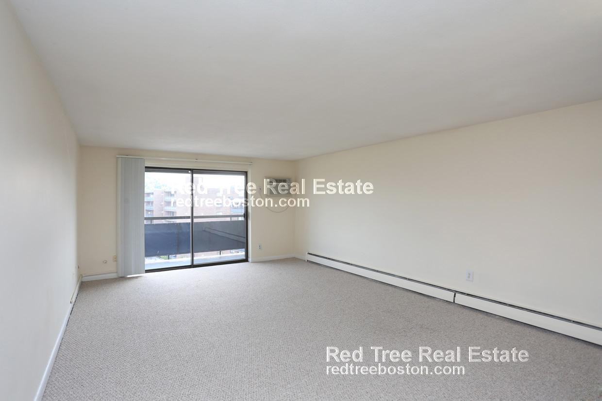 245 Main St #14 - Photo 2 of 13