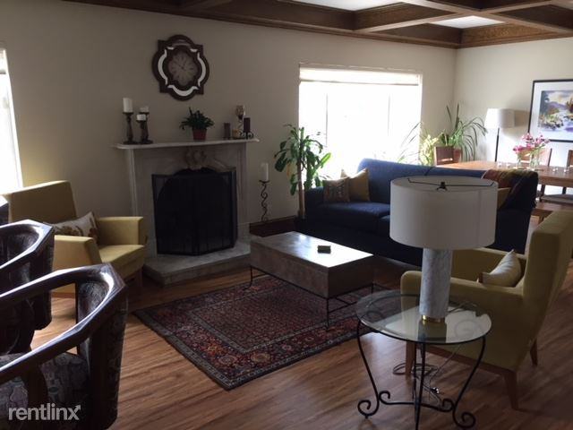 3885 W Rincon Ave - Photo 2 of 10