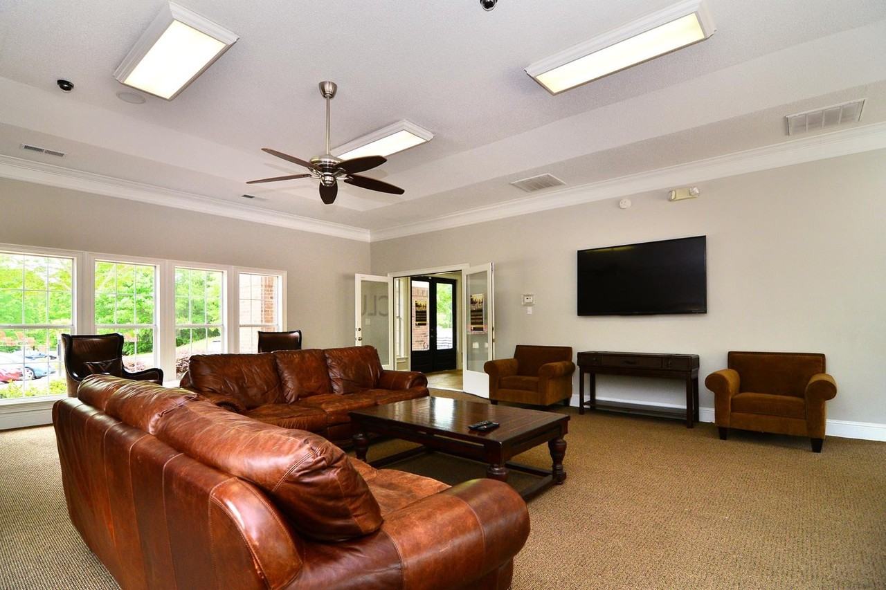 Polo Club Athens - Photo 3 of 7