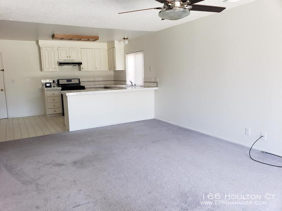 166 Houlton Ct - Photo 3 of 8