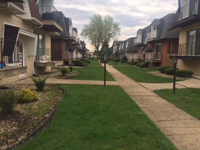 10408 Major Ave #2S - Photo 2 of 14