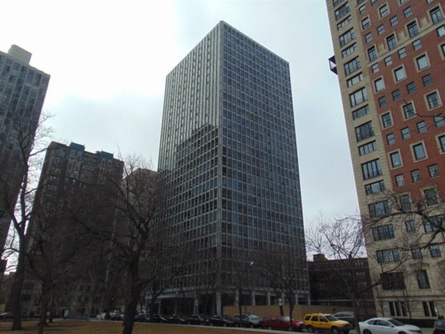 2400 N Lakeview Ave #1011