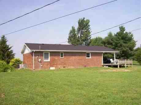 1212 Kings Ford Rd - Photo 2 of 8