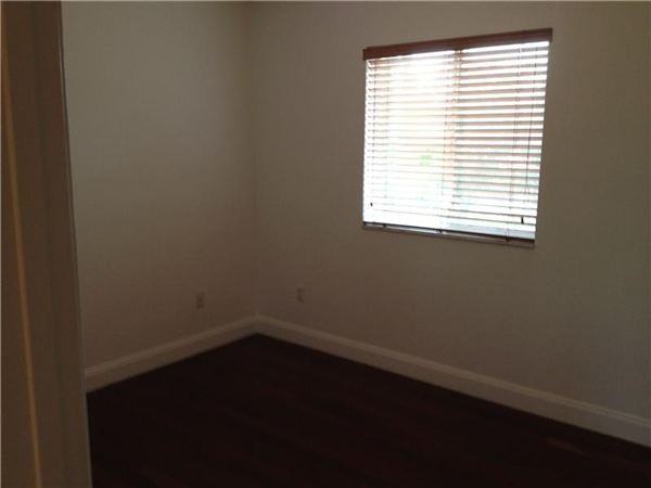 8233 SW 25 CT - Photo 2 of 15