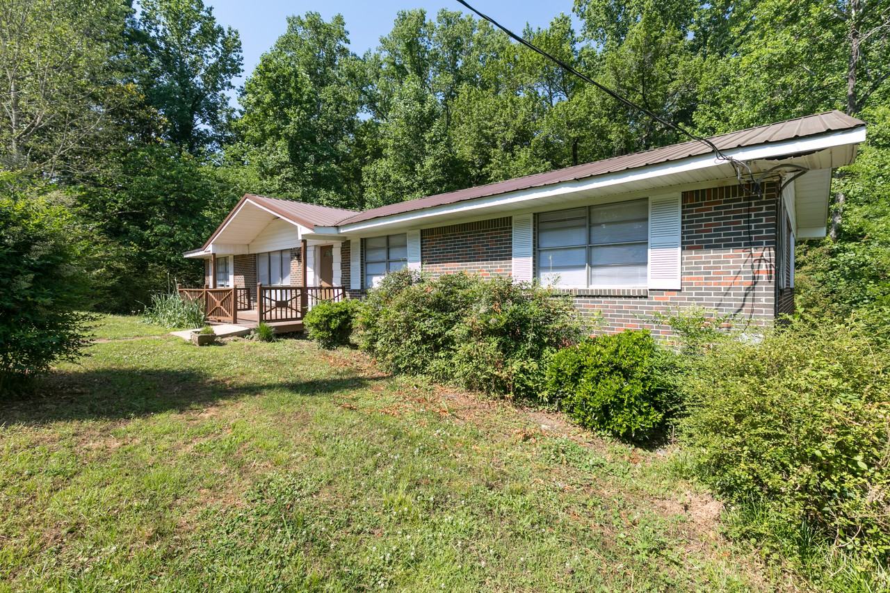 5449 Robin Cir - Photo 3 of 31