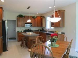 44865 Hayden St - Photo 2 of 9