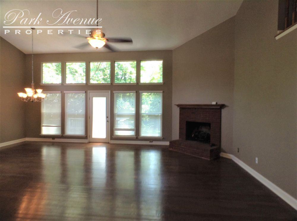 3412 Armitage Dr - Photo 2 of 16