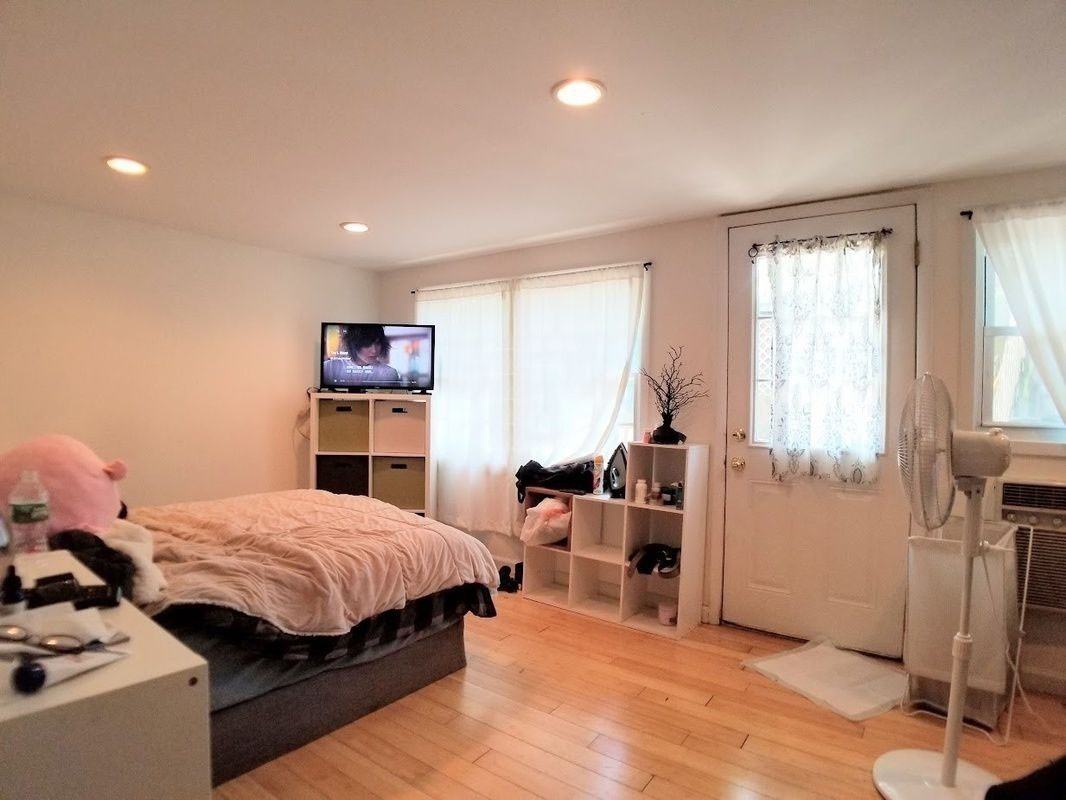 462 Sackett Street 1 - Photo 2 of 4