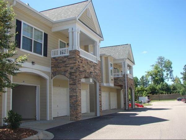 100 Legends Drive - Photo 2 of 35