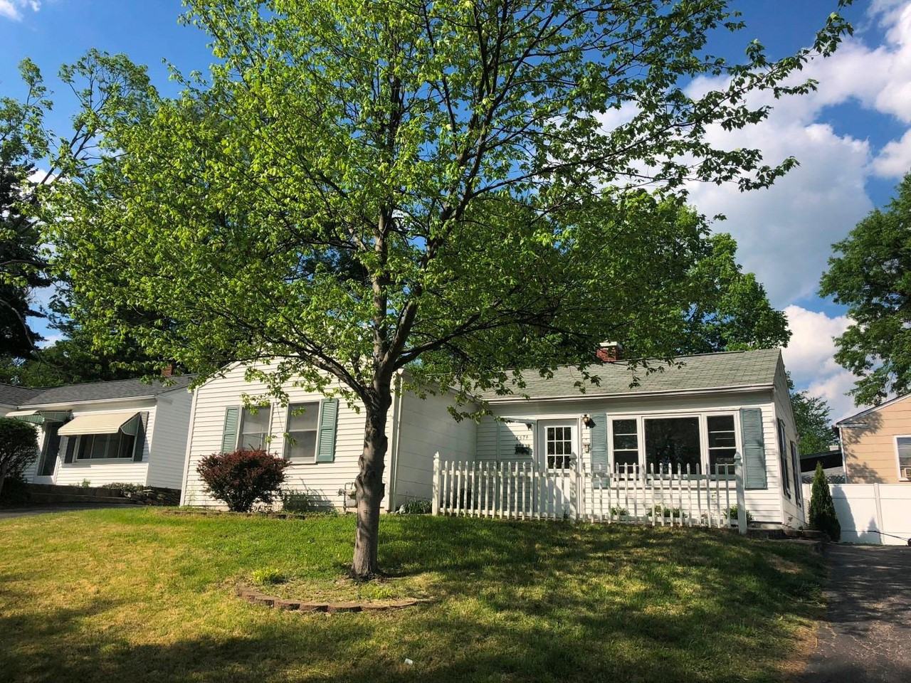 6574 Coffey St - Photo 2 of 12